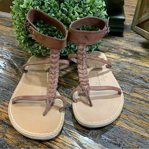 American Eagle AEO Sandals Gladiator Type Brown 8 Braided detailing